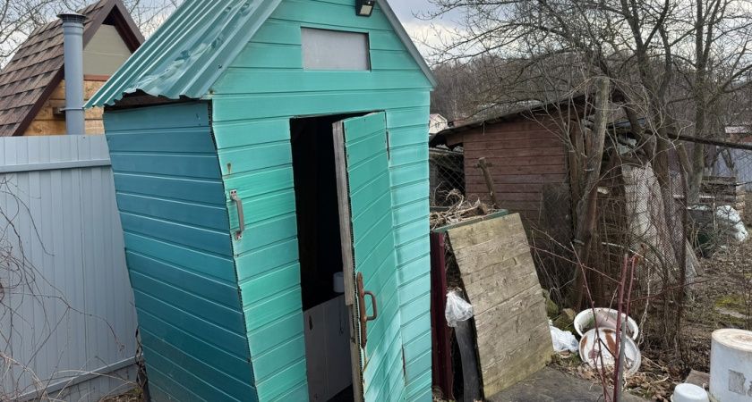 С 19 апреля будут полностью запрещены туалеты на даче: их придётся снести