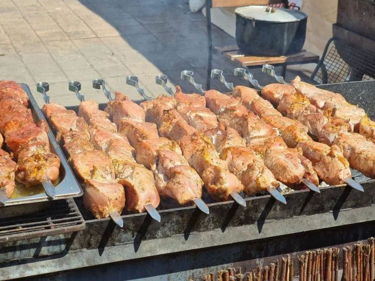 Почему правильно замаринованный шашлык получился сухой и невкусный: неочевидная причина