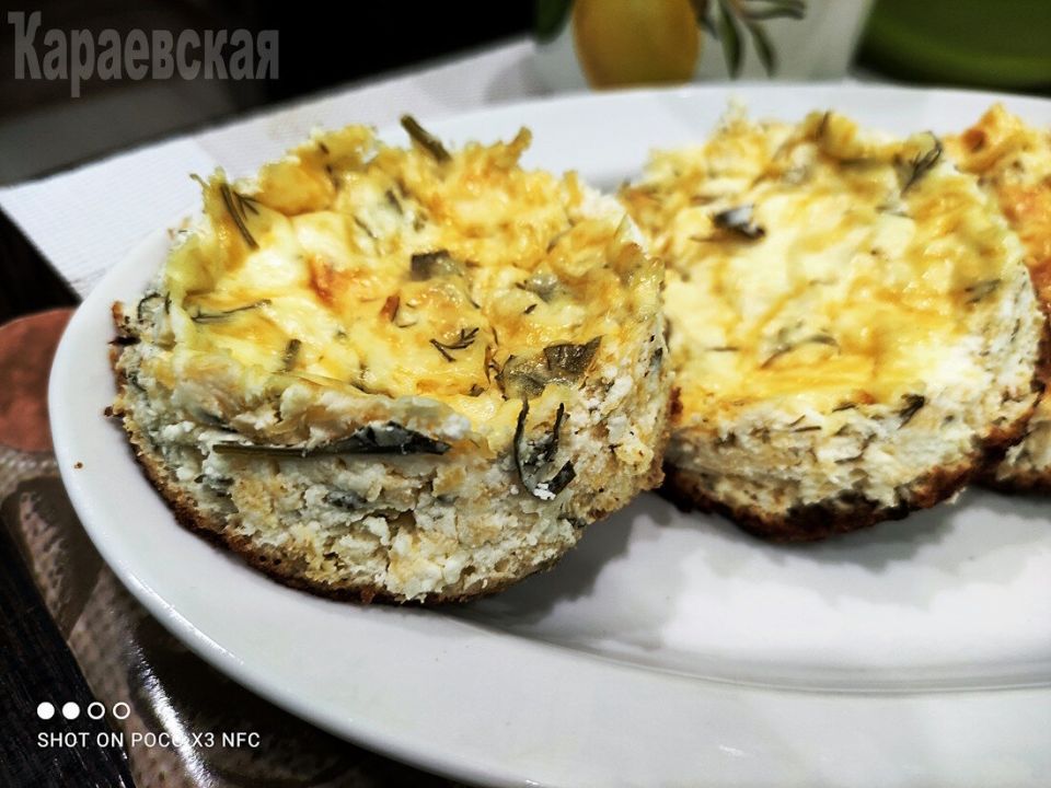 Лепешки без муки: запеченные сырно-творожные delights