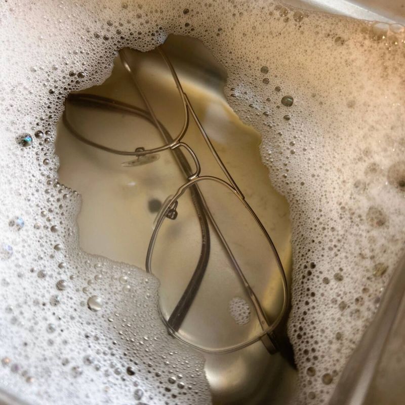 Бесплатная ультразвуковая чистка очков для клиентов