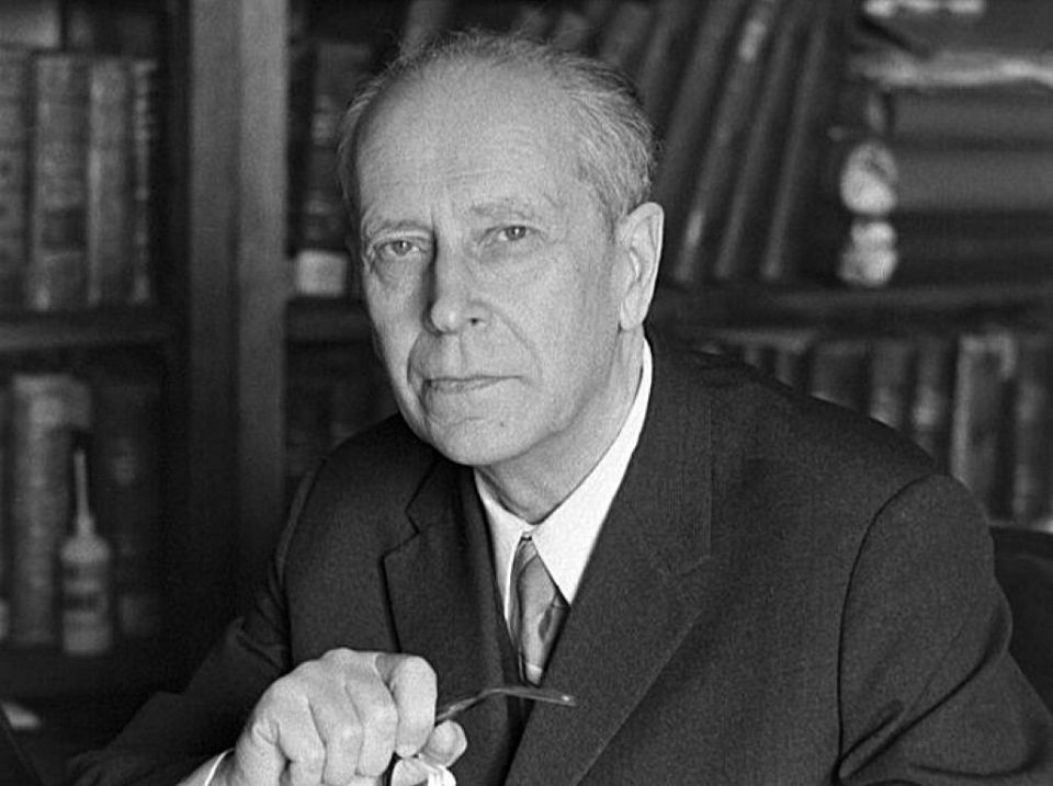 Обидчивость как признак неуверенности: мысли Лихачёва о внутреннем мире человека