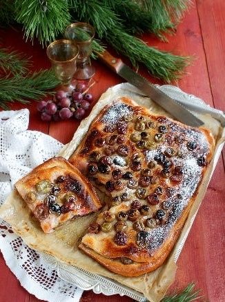 Тосканская скьячча: как виноград превращается в кулинарное чудо