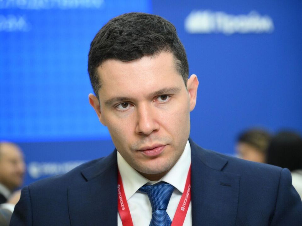 Алиханов предложил завершить налоговые льготы для импорта самолетов в России