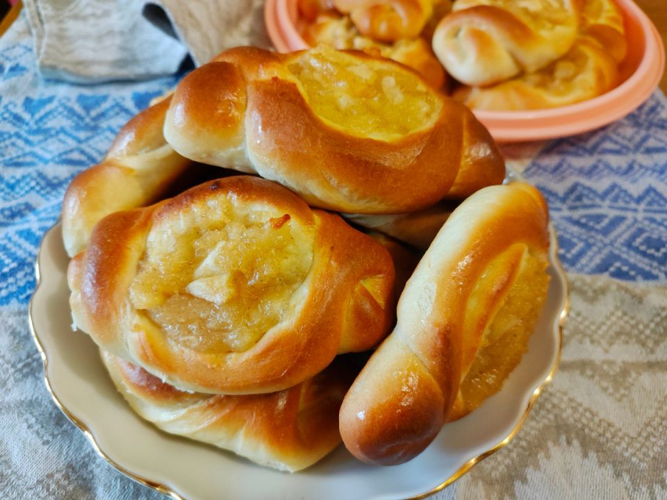 Уютные булочки с яблоками: как порадовать себя и близких