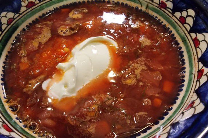 Как сварить ярко-красный борщ: что делают повара для получения такого цвета