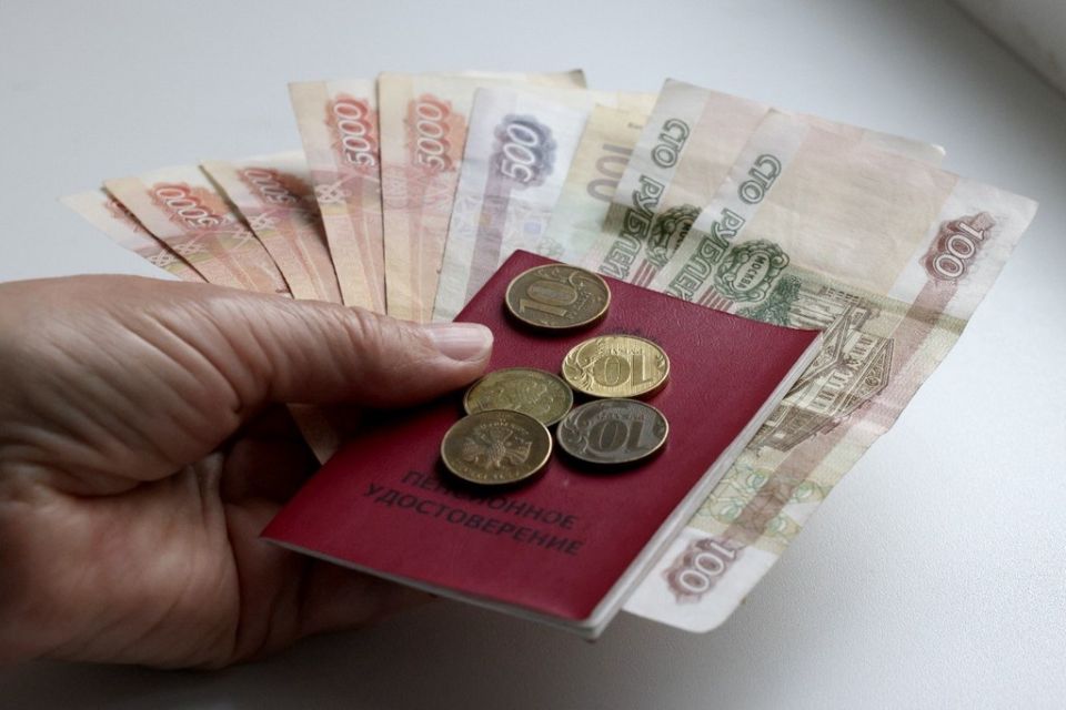 Какой возраст выходить на пенсию: разъяснения для неработающих россиян