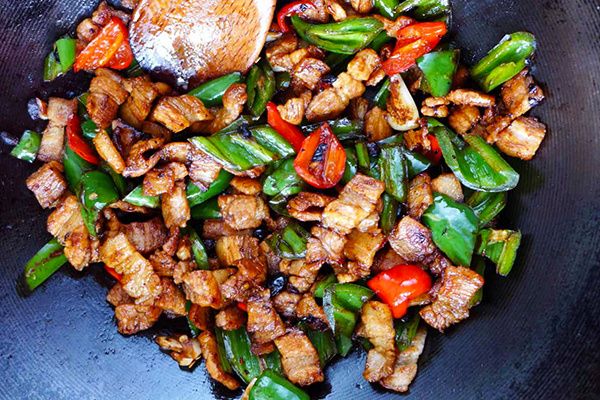 Хунаньская свинина стир-фрай: Острота и Вкус на Вашем Столе