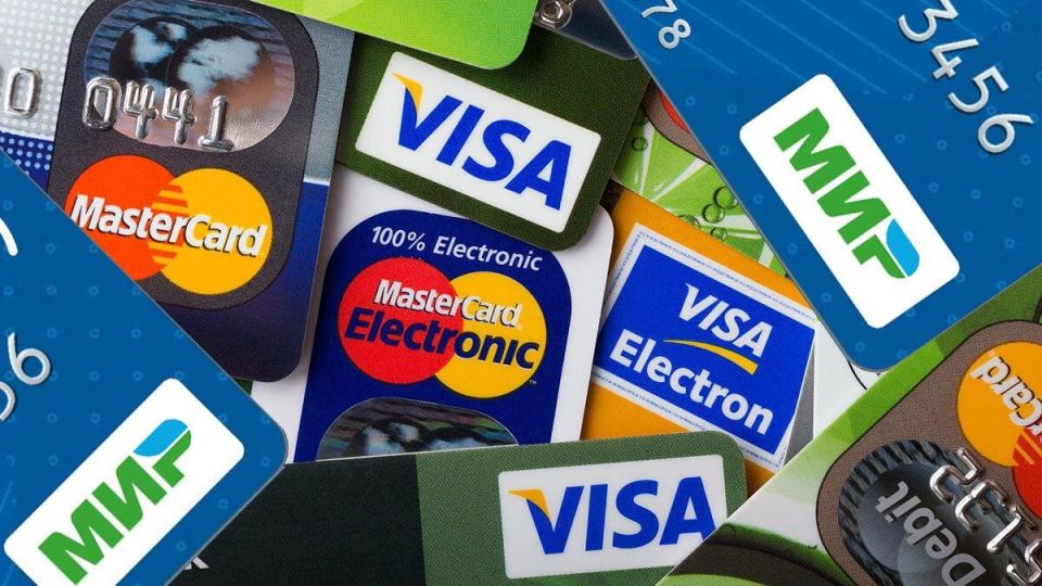 Переводы на карту: чего опасаться и как защититься от налогов в 2025 году