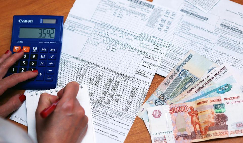 Электрические шокеры в платежках: как новые тарифы меняют жизнь россиян