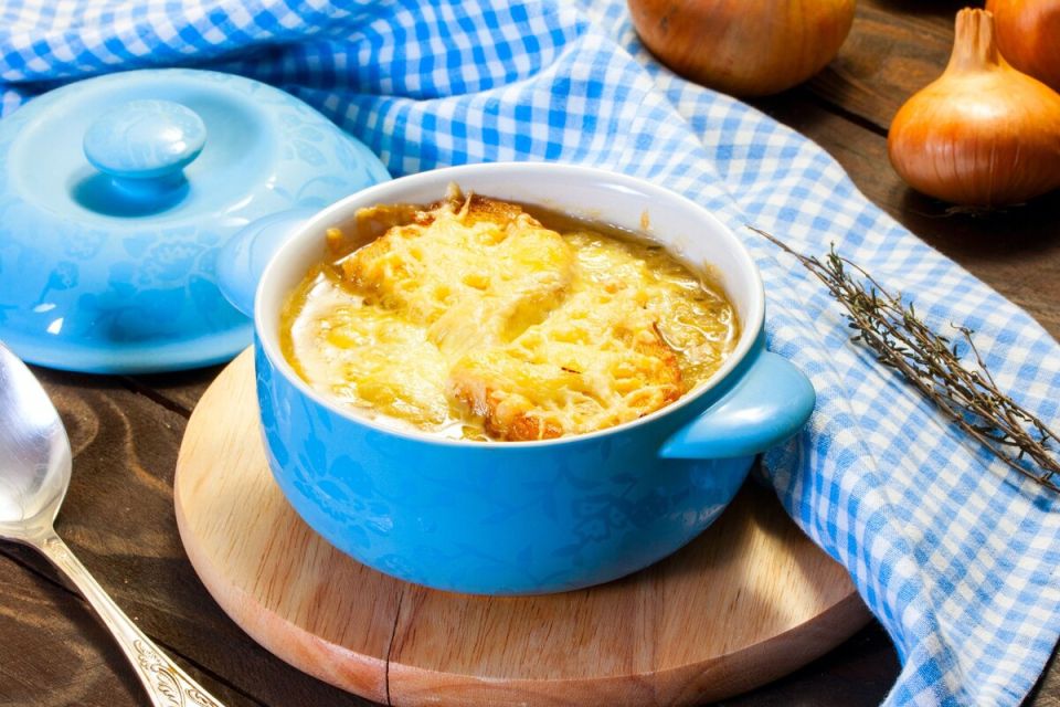 Французский луковый суп: классика на вашем столе