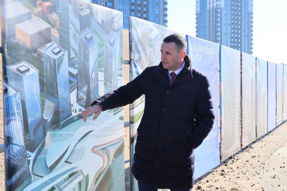 Дмитрий Демешин провел выездное совещание по благоустройству дамбы Южного округа Дмитрий Демешин провел выездное совещание по благоустройству дамбы Южного округа