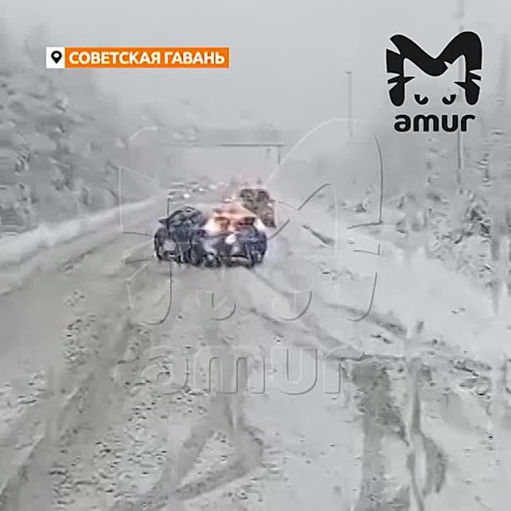 Водители автобусов отказались возить людей из-за нечищенных дорог в городе Хабаровского края