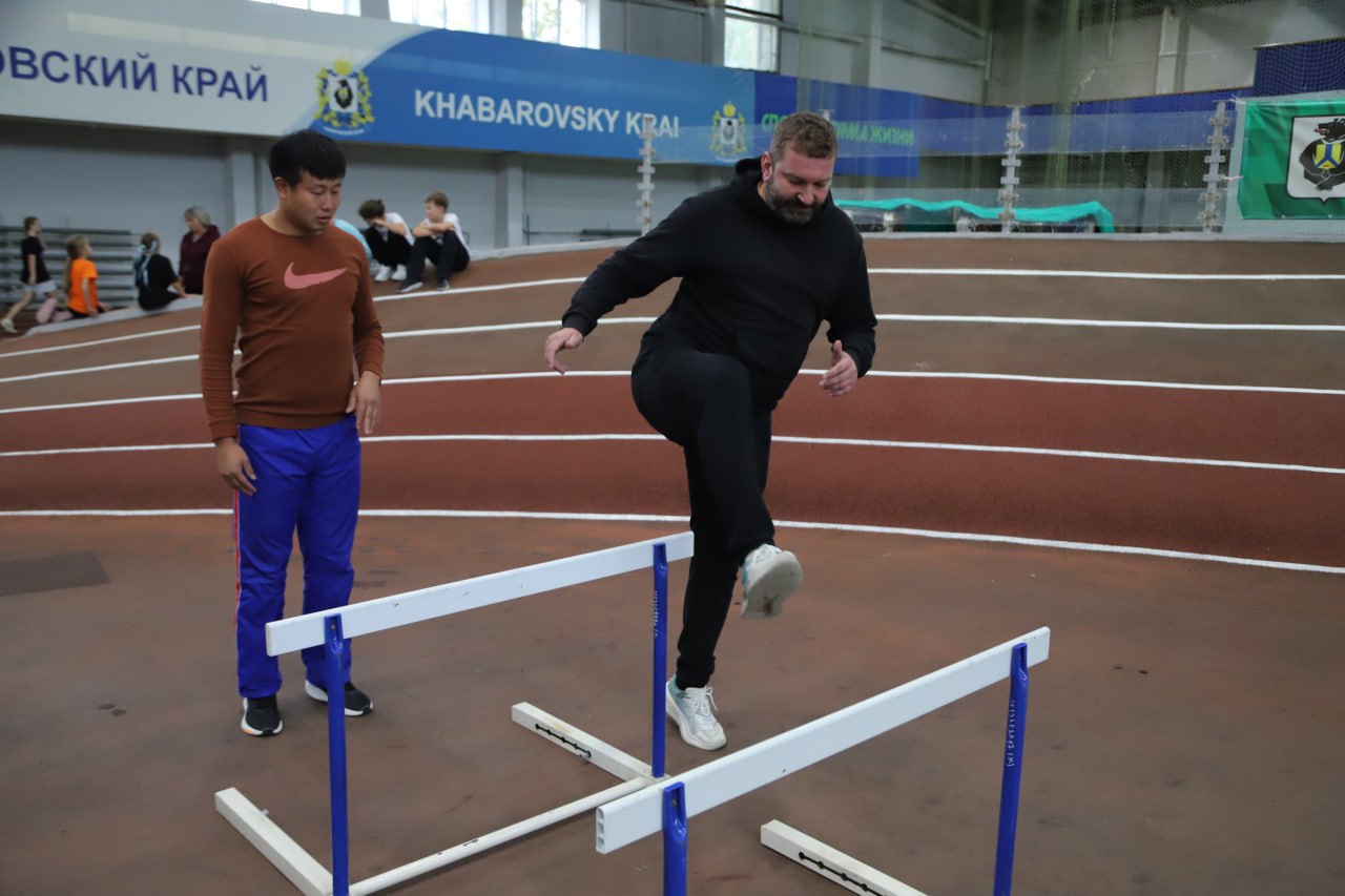 Делегация из Корейской Народно-Демократической Республики посетила Хабаровск для обмена опытом в нескольких дисциплинах легкой атлетики Делегация из Корейской Народно-Демократической Республики посетила Хабаровск для обмена опытом в нескольких дисциплинах легкой атлетики