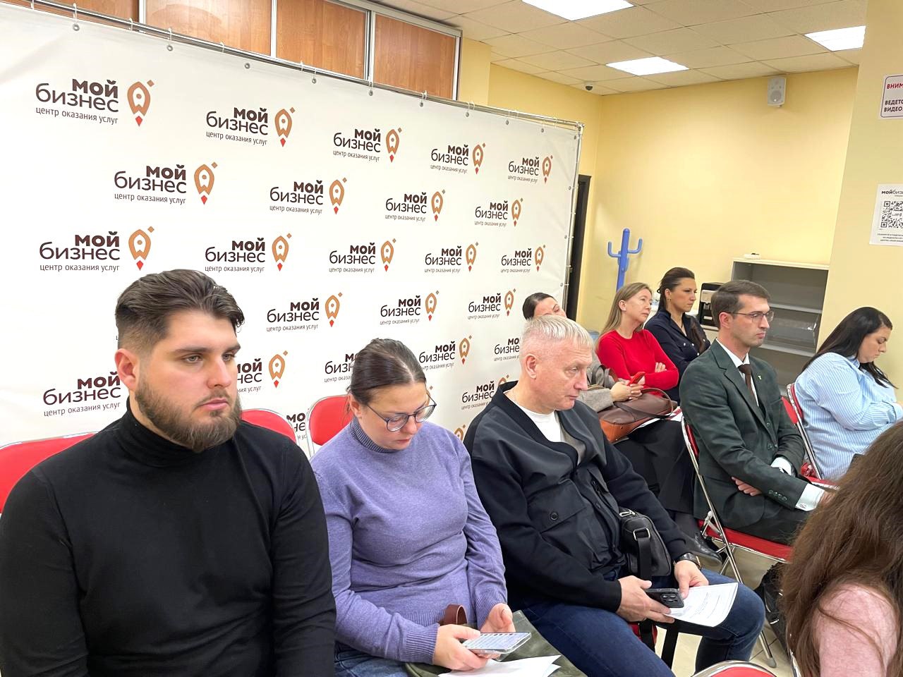 Качество и сроки процедур по выдаче разрешений на строительство проанализировали на встрече с застройщиками в минэкономразвития края Качество и сроки процедур по выдаче разрешений на строительство проанализировали на встрече с застройщиками в минэкономразвития края