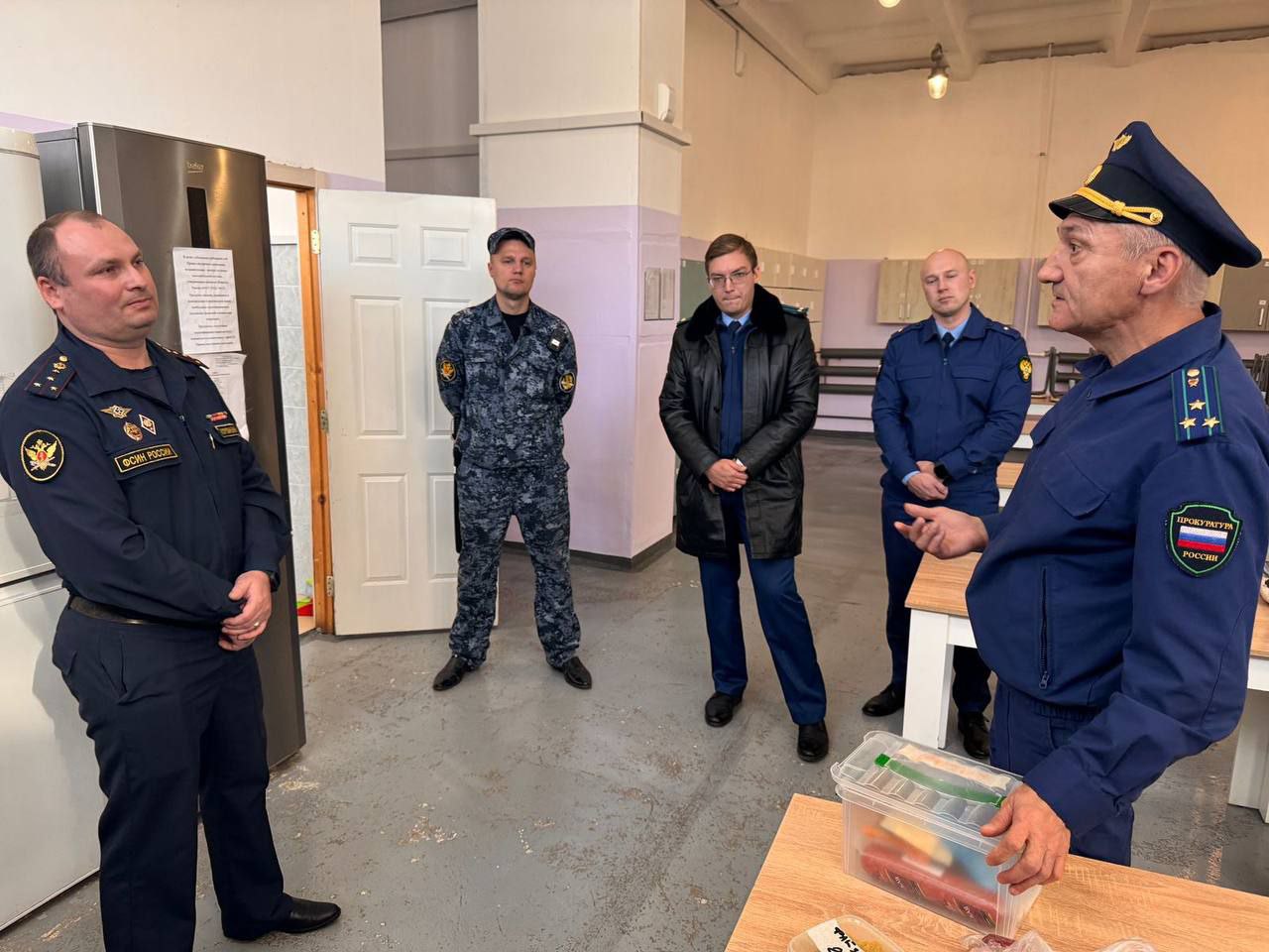 Заместитель прокурора Хабаровского края Сергей Аксаментов проверил участок, функционирующий как исправительный центр, а также уголовно-исполнительную инспекцию Заместитель прокурора Хабаровского края Сергей Аксаментов проверил участок, функционирующий как исправительный центр, а также уголовно-исполнительную инспекцию