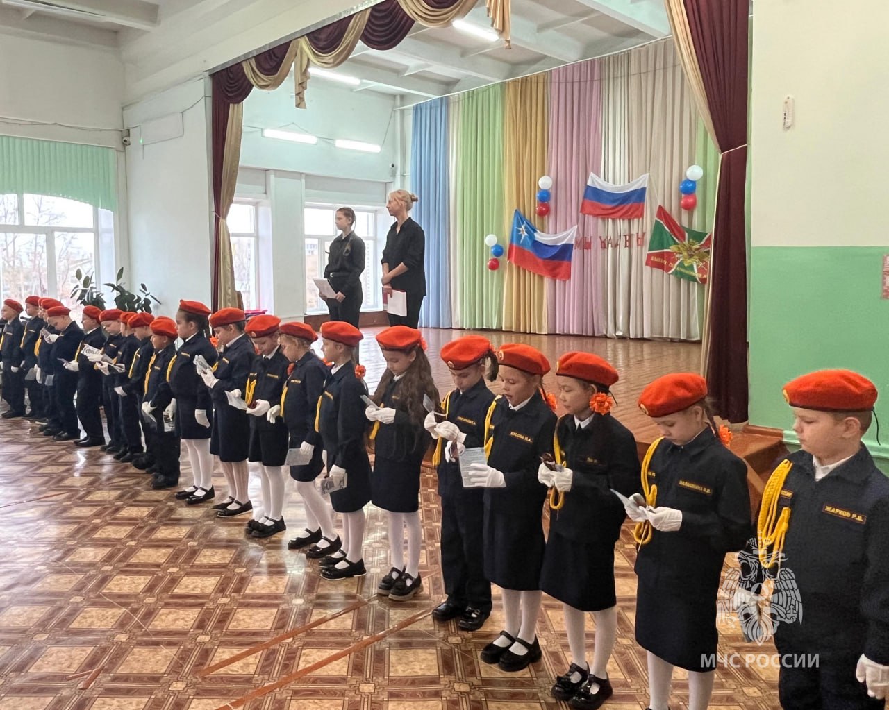 Первый шаг к профессии: в Вяземской школе кадеты и пограничники получили свои первые погоны Первый шаг к профессии: в Вяземской школе кадеты и пограничники получили свои первые погоны