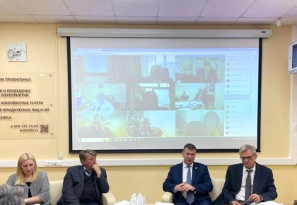 Качество и сроки процедур по выдаче разрешений на строительство проанализировали на встрече с застройщиками в минэкономразвития края