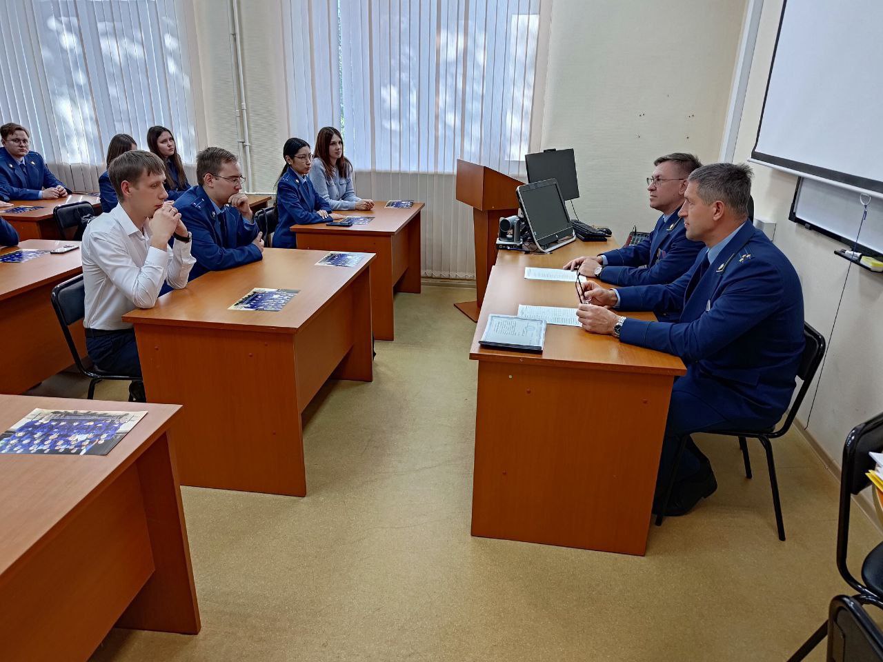 В Хабаровском межрегиональном центре завершилось обучение молодых прокурорских работников, осуществляющих надзор за исполнением законодательства о противодействии коррупции В Хабаровском межрегиональном центре завершилось обучение молодых прокурорских работников, осуществляющих надзор за исполнением законодательства о противодействии коррупции