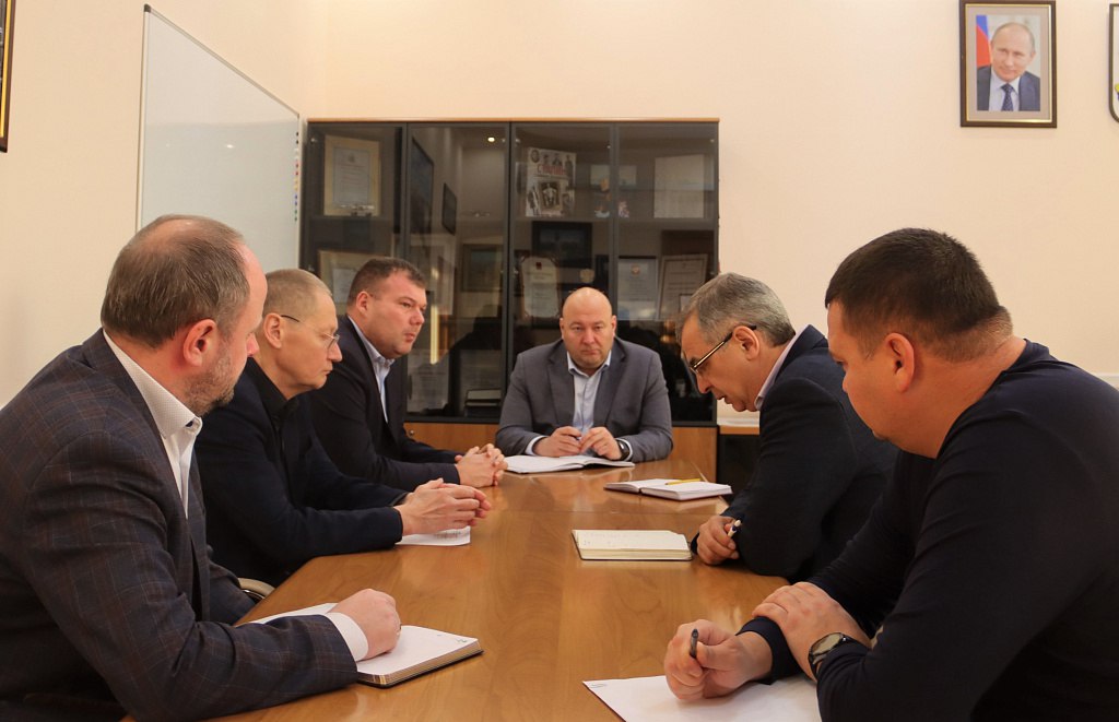 Сергей Кравчук: В социальных сетях поступали сообщения о ненадлежащей расчистке дорог и дворовых территорий