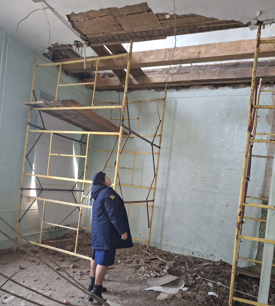 Николаевский-на-Амуре городской прокурор Татьяна Маричук проинспектировала ход проведения капитального ремонта в МБОУ СОШ № 1 Николаевский-на-Амуре городской прокурор Татьяна Маричук проинспектировала ход проведения капитального ремонта в МБОУ СОШ № 1