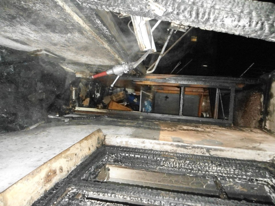 В Хабаровском крае полицейский спас пострадавшего мужчину из охваченной пожаром квартиры В Хабаровском крае полицейский спас пострадавшего мужчину из охваченной пожаром квартиры