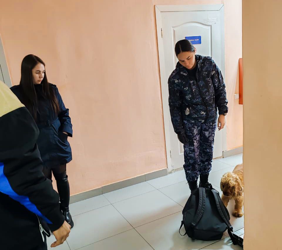 Прокуратурой Комсомольска-на-Амуре проведено профилактическое мероприятие по борьбе с распространением запрещенных веществ