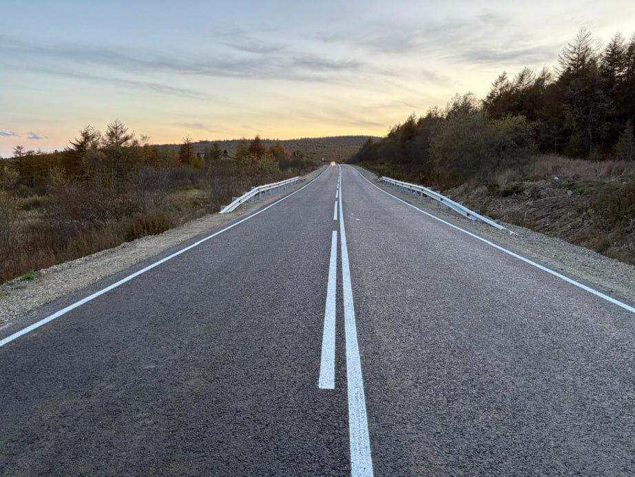 В Ванинском районе завершили ремонт дороги «Подъезд к поселку Монгохто» В Ванинском районе завершили ремонт дороги «Подъезд к поселку Монгохто»