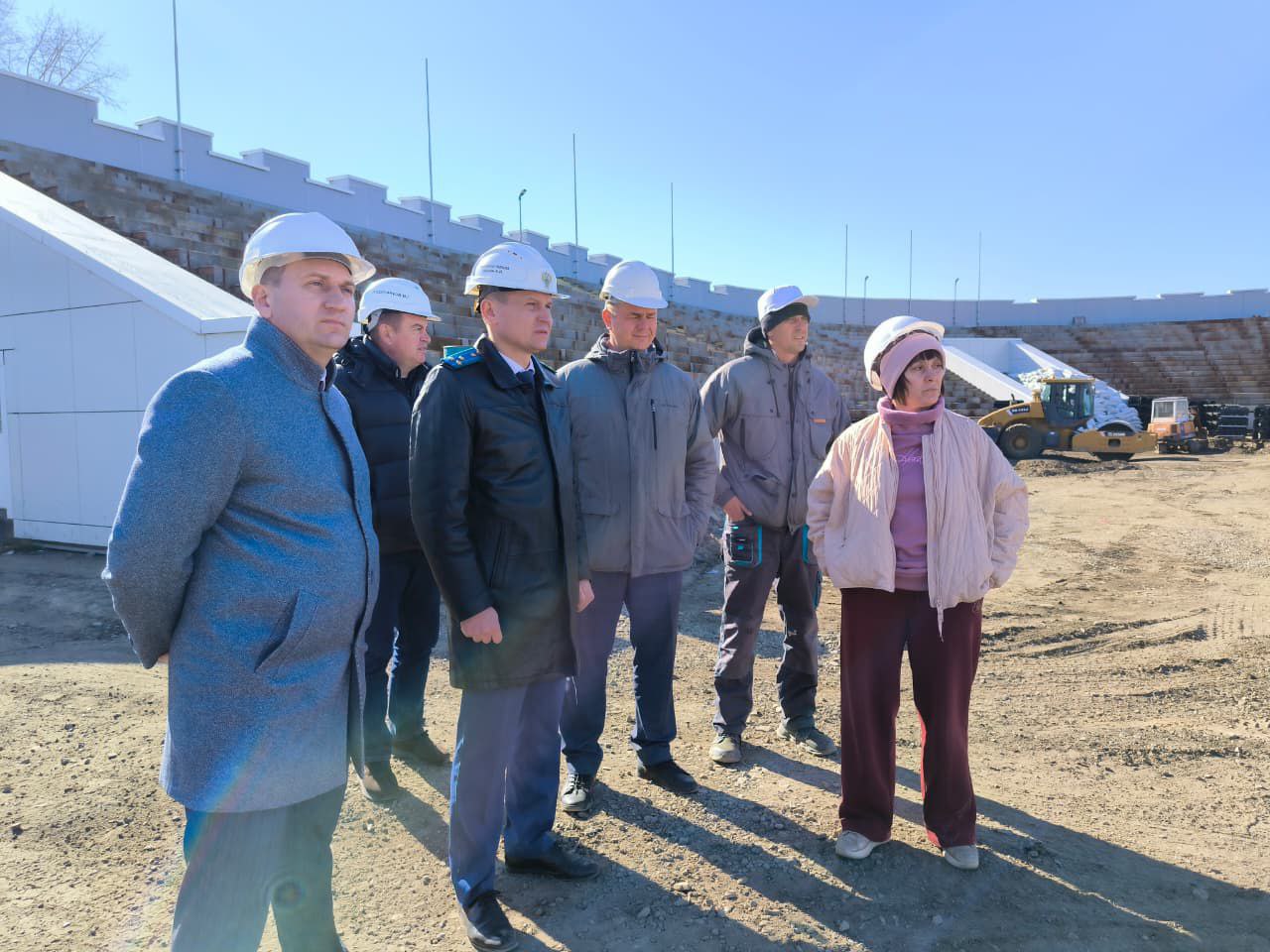 В Комсомольске-на-Амуре прокуратурой проинспектирован ход строительства объектов, включенных в Долгосрочный план комплексного социально-экономического развития В Комсомольске-на-Амуре прокуратурой проинспектирован ход строительства объектов, включенных в Долгосрочный план комплексного социально-экономического развития