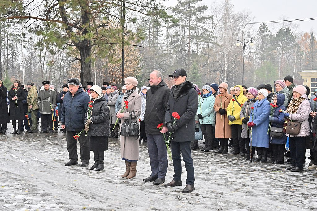 Память жертв политических репрессий почтили в Хабаровске Память жертв политических репрессий почтили в Хабаровске