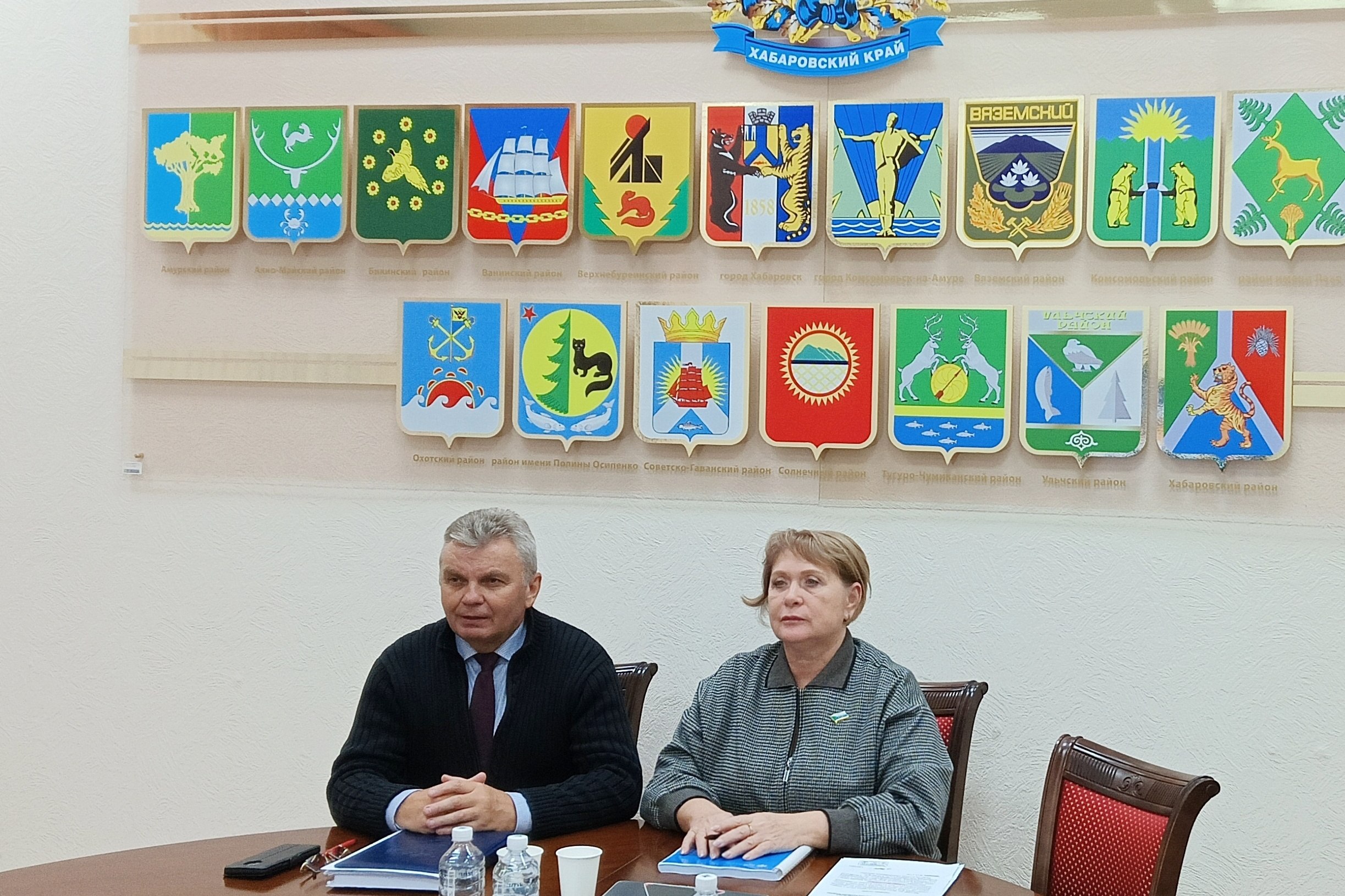 Ситуацию в экономике РФ и решения Центробанка обсудили в Госдуме