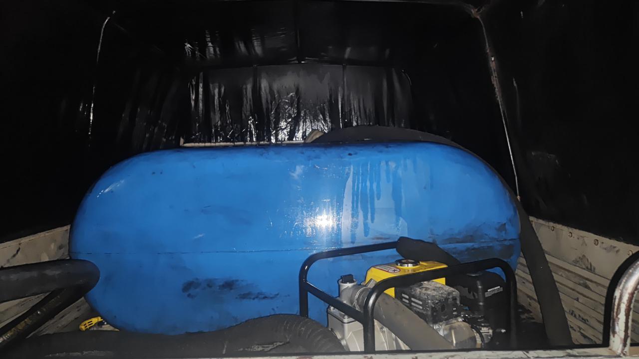 Хабаровские транспортные полицейские задержали двоих железнодорожников во время хищения топлива с тепловозов Хабаровские транспортные полицейские задержали двоих железнодорожников во время хищения топлива с тепловозов