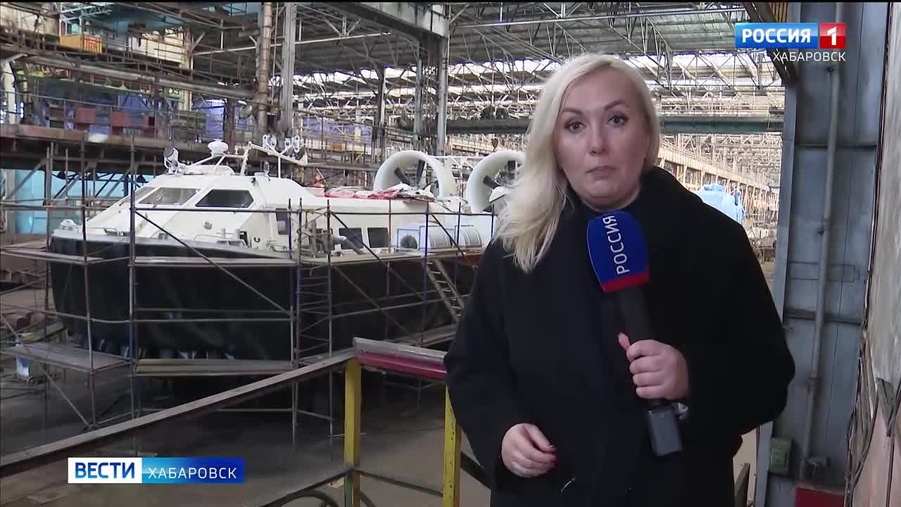 «Главное – сохранить производство и специалистов»: Дмитрий Демешин встретился с сотрудниками ХСЗ