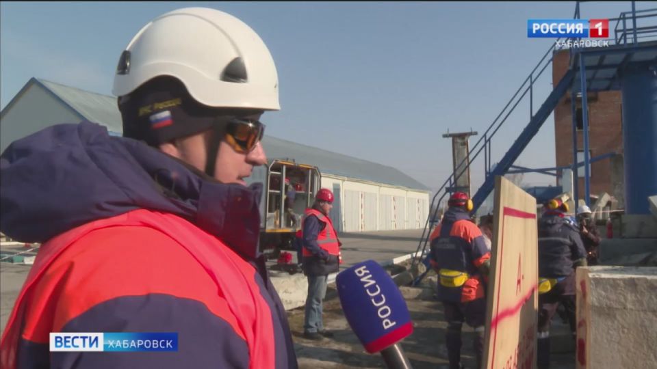 Разбор завалов и десант без парашюта отработали спасатели Хабаровска вместе с коллегами из Малайзии