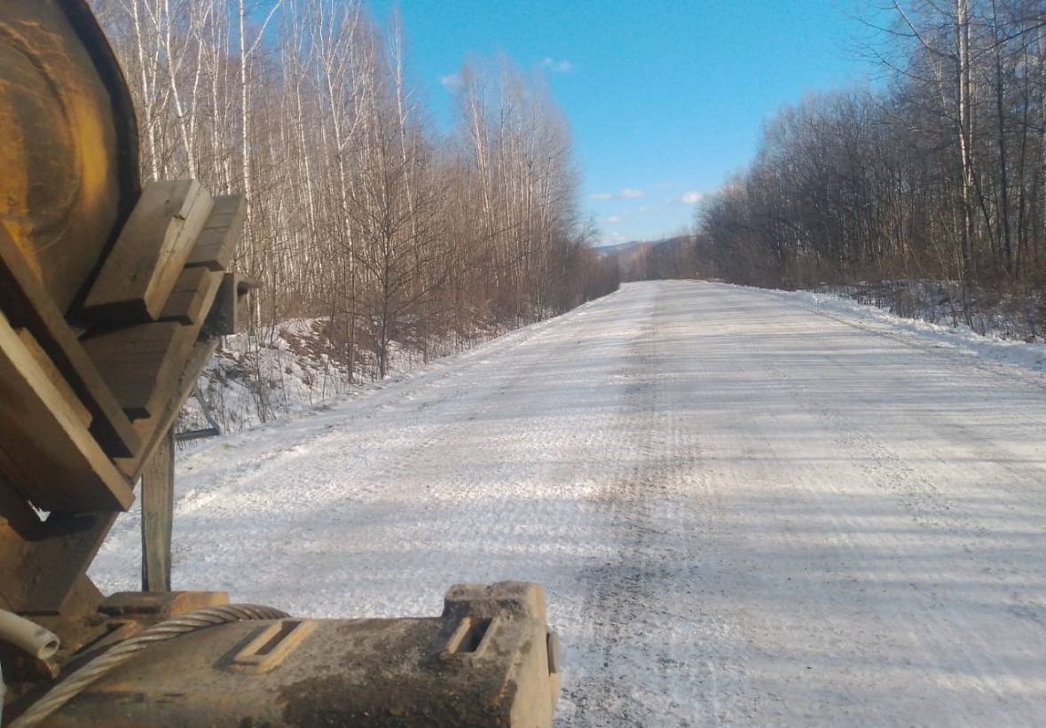 В Хабаровске снег — городские дорожные службы уже на улицах! В Хабаровске снег — городские дорожные службы уже на улицах!