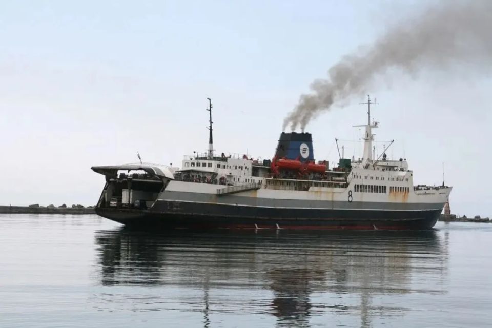 Паромная переправа Ванино - Холмск закрыта из-за циклона