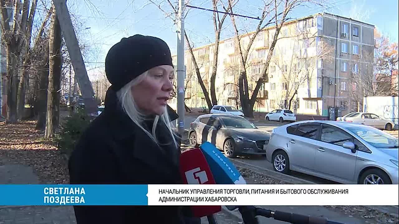 Уборка территорий рядом с торговыми центрами и магазинами — на контроле мэрии