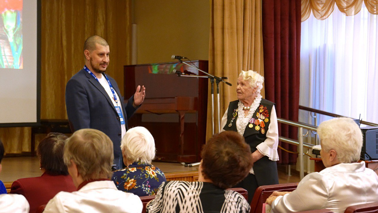 Участники региональной программы «Герои Vостока» посетили Хабаровский специальный дом ветеранов № 1 Участники региональной программы «Герои Vостока» посетили Хабаровский специальный дом ветеранов № 1