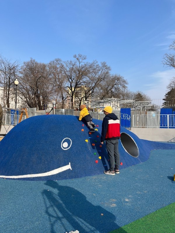 В парке «Динамо» завершилась установка новой детской площадки