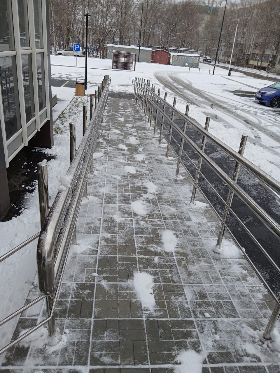 УК и ТСЖ в течение дня боролись с последствиями снегопада УК и ТСЖ в течение дня боролись с последствиями снегопада