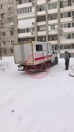 Мощный снегопад и гололёд в Хабаровске: с самого утра в городе массовые ДТП