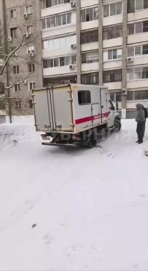 Массовое ДТП произошло сегодня утром в переулке Ростовском Водители не смогли подняться по дороге – та была не расчищена и ничем не посыпана. Пришедшая на помощь «аварийка» – машина «Водоканала» – тоже не смогла вырулить на...