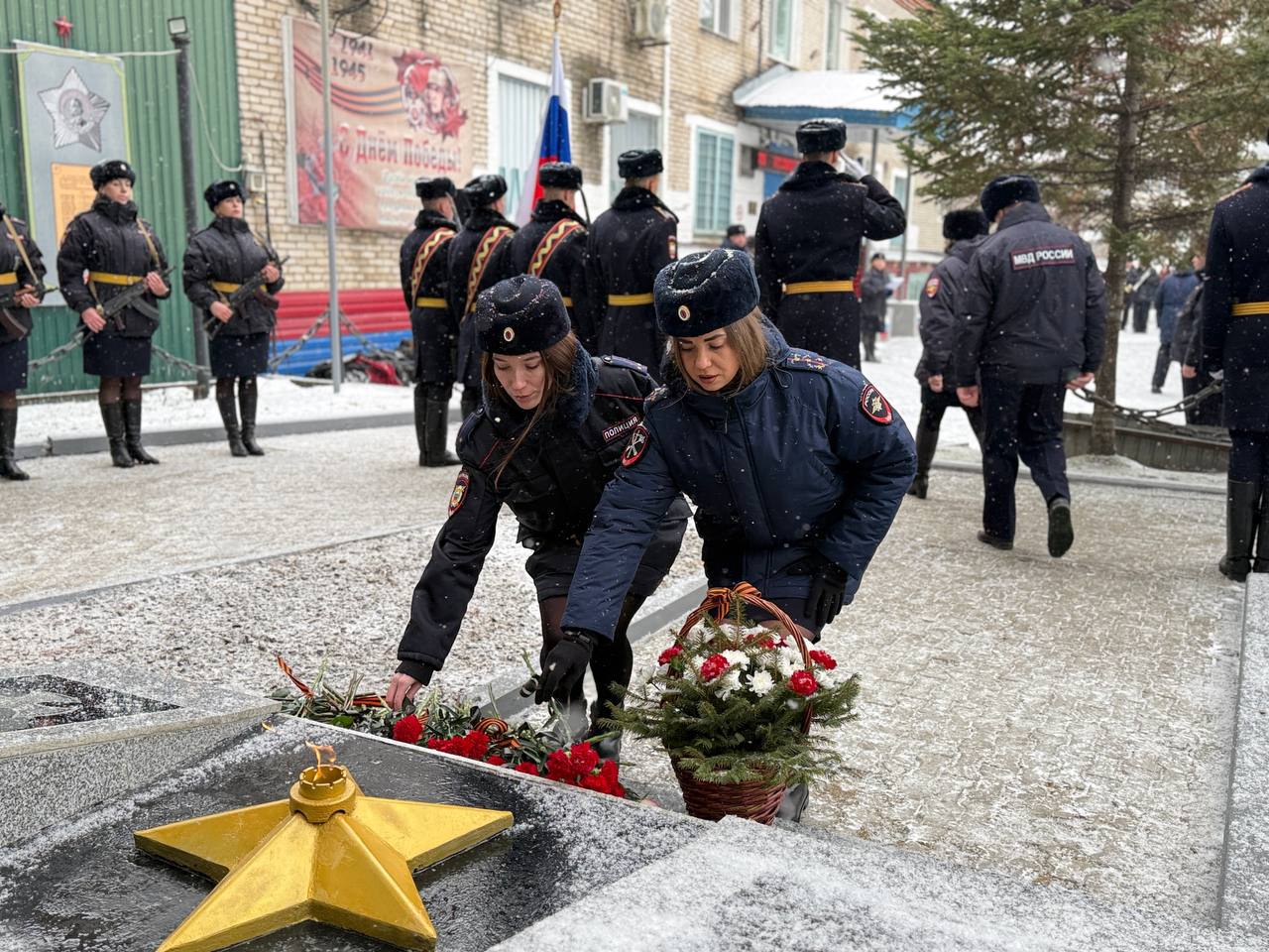 В Хабаровском крае открыт мемориал в память о сотрудниках, павших при защите Отечества в ходе специальной военной операции В Хабаровском крае открыт мемориал в память о сотрудниках, павших при защите Отечества в ходе специальной военной операции