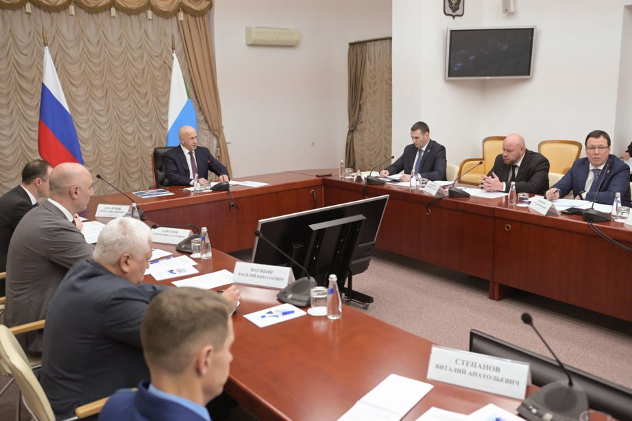 Полпред Президента РФ в ДФО провел совещание по вопросу технологического и промышленного развития Хабаровского края