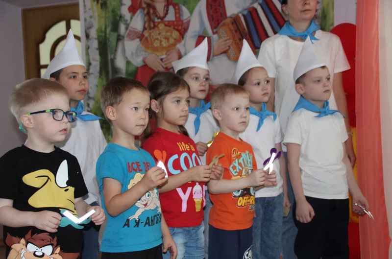 Акция «Засветись!»: дошкольники Николаевска-на-Амуре сделали свои первые фликеры Акция «Засветись!»: дошкольники Николаевска-на-Амуре сделали свои первые фликеры