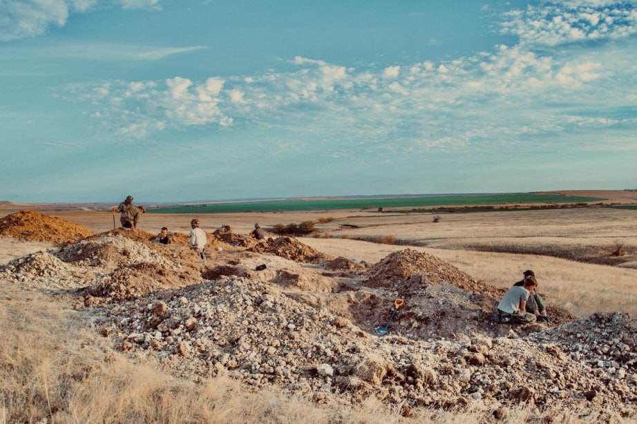 Поисковики из Хабаровска завершили полевой этап работ в Волгоградской области Поисковики из Хабаровска завершили полевой этап работ в Волгоградской области