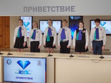 В конкурсе принимает участие 5 команд