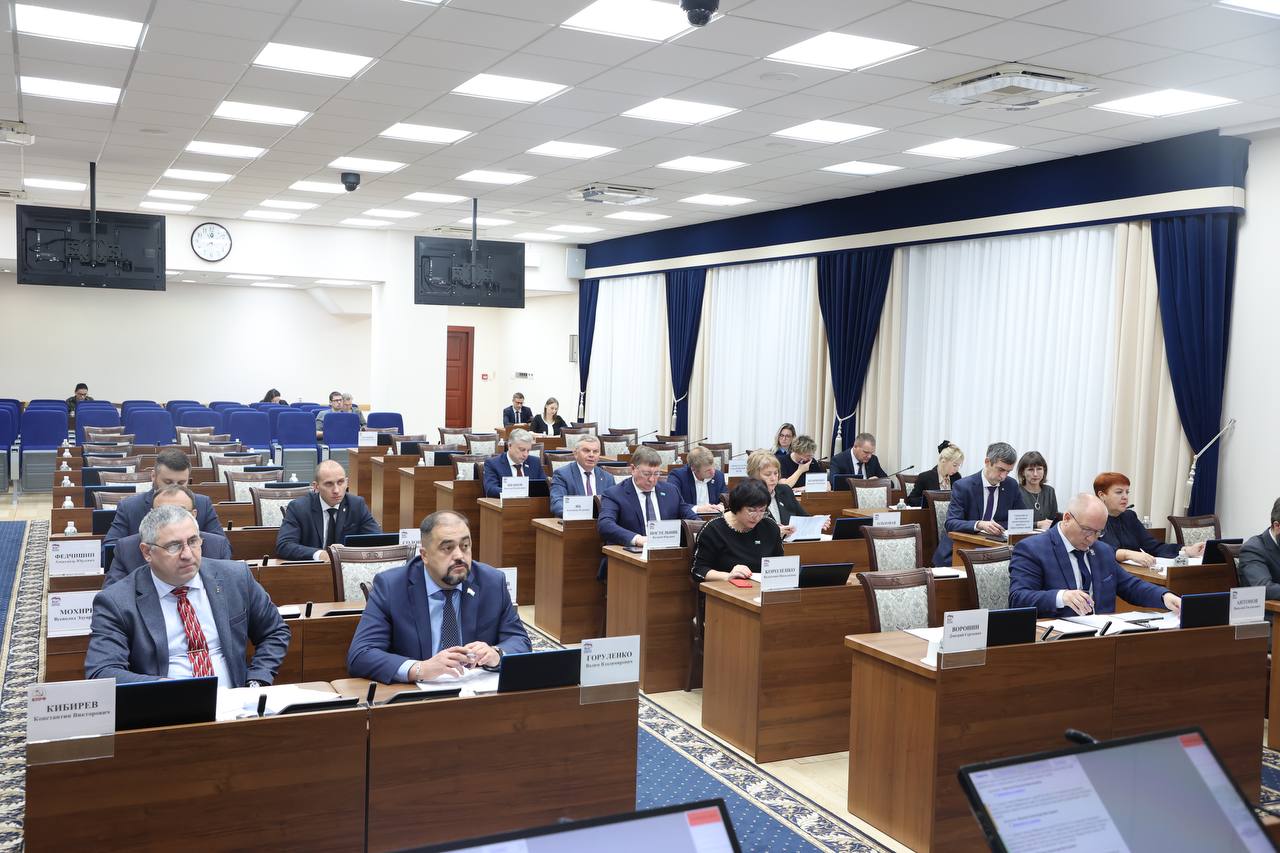 Александр Жорник: В минувший четверг провёл заседание комитета по вопросам строительства, жилищно-коммунального хозяйства и топливно-энергетического комплекса Законодательной Думы Хабаровского края Александр Жорник: В минувший четверг провёл заседание комитета по вопросам строительства, жилищно-коммунального хозяйства и топливно-энергетического комплекса Законодательной Думы Хабаровского края