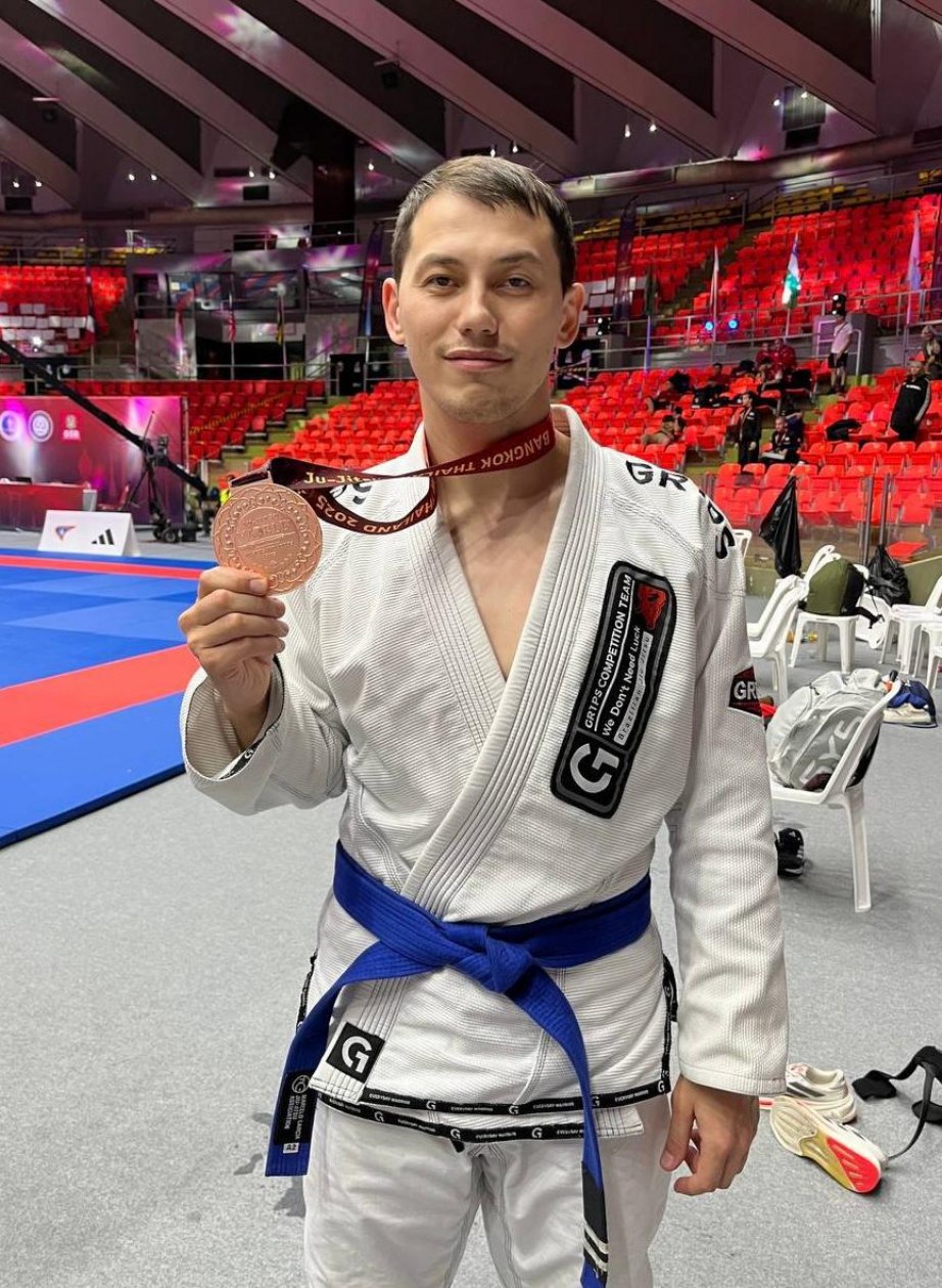 Спортсмены края завоевали две медали на чемпионате и первенстве мира по джиу-джитсу Спортсмены края завоевали две медали на чемпионате и первенстве мира по джиу-джитсу