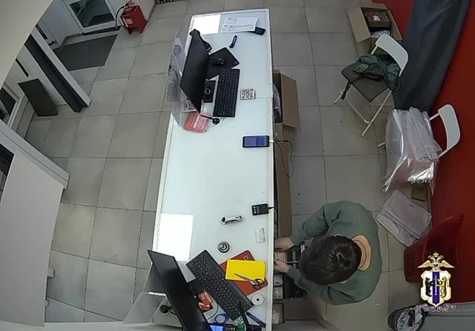 Полицейские города Юности задержали игромана, совершившего хищение денежных средств из пункта выдачи онлайн-заказов