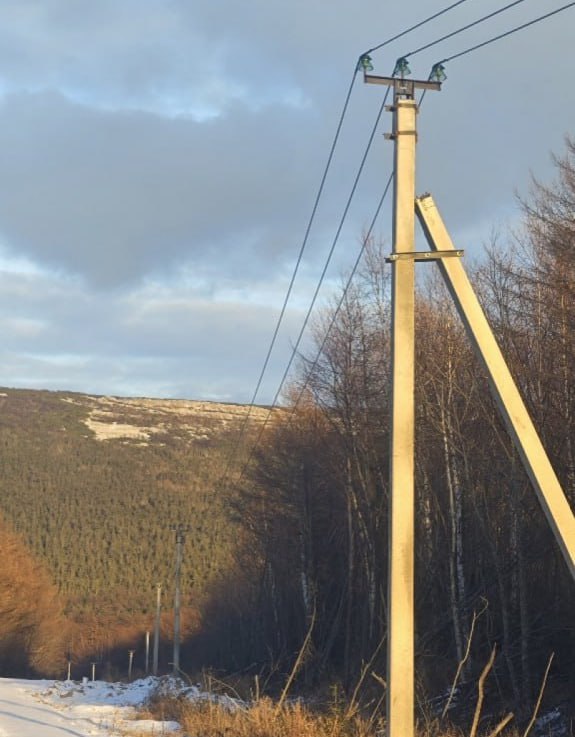 Тепловые и электрические сети обновили в поселке Лазарев Николаевского района в этом году Тепловые и электрические сети обновили в поселке Лазарев Николаевского района в этом году